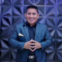 Bishop José Villamar